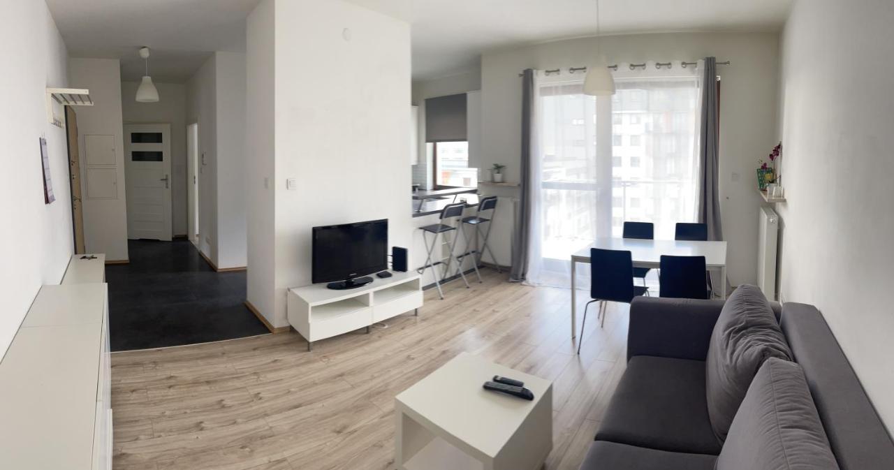 Апартаменты Apartament Obrzezna Airport Варшава Экстерьер фото